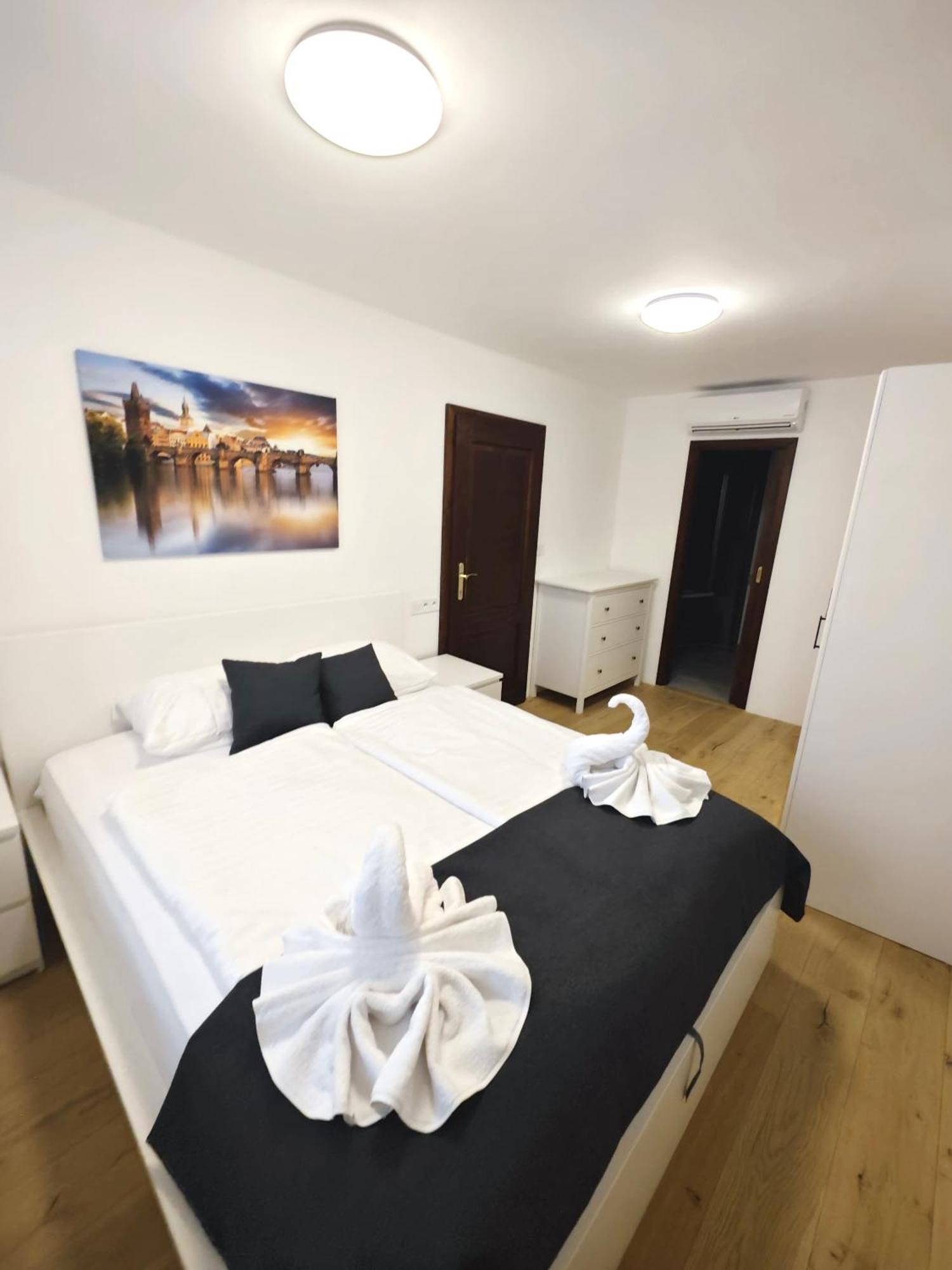 Prague Old Town Liliova Garden Hotel Екстериор снимка