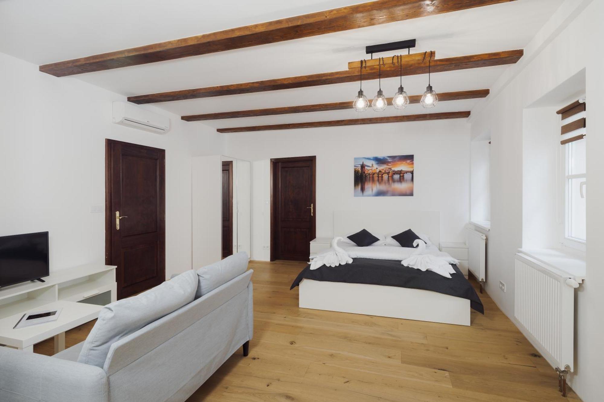 Prague Old Town Liliova Garden Hotel Екстериор снимка