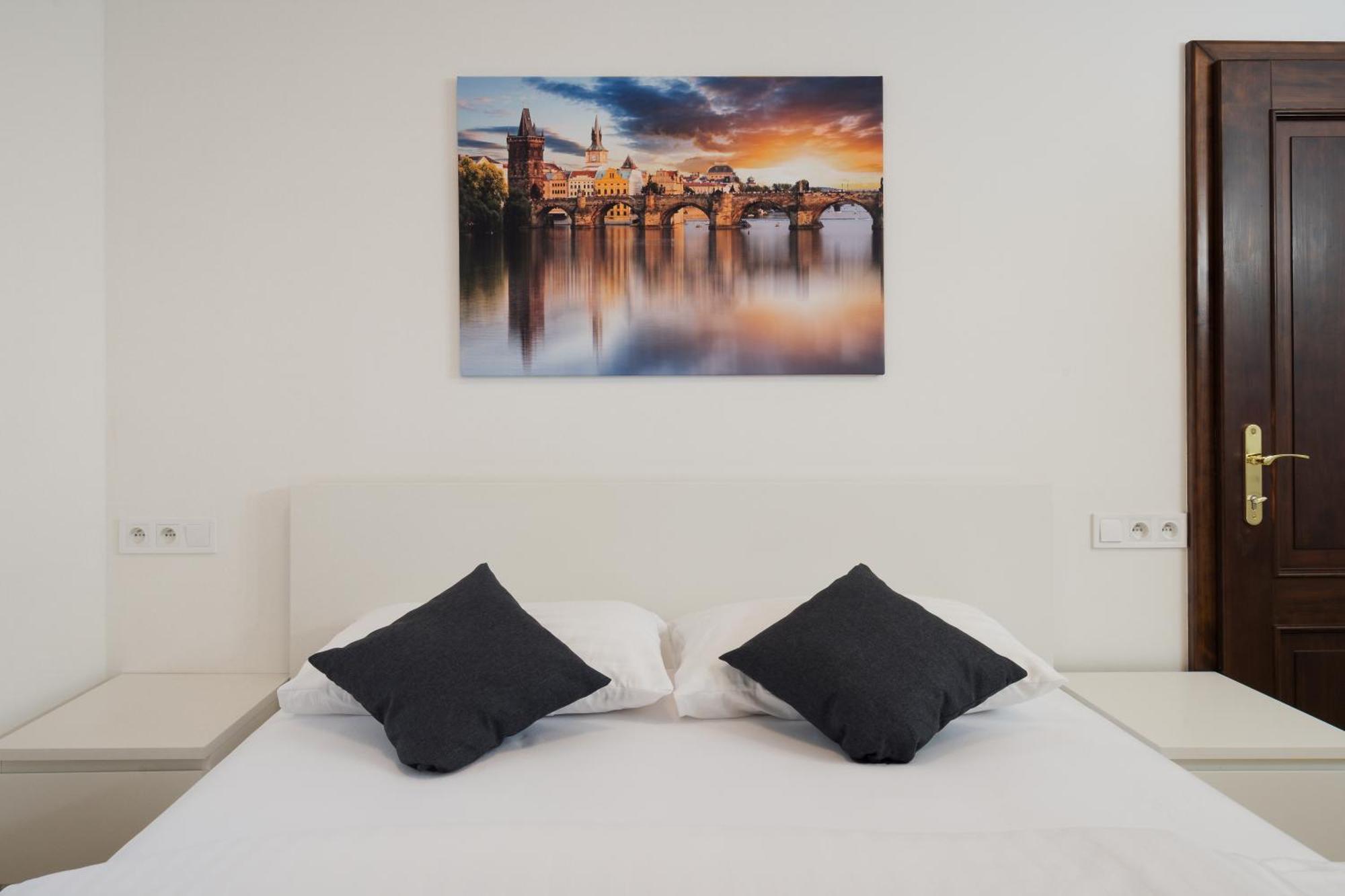 Prague Old Town Liliova Garden Hotel Екстериор снимка