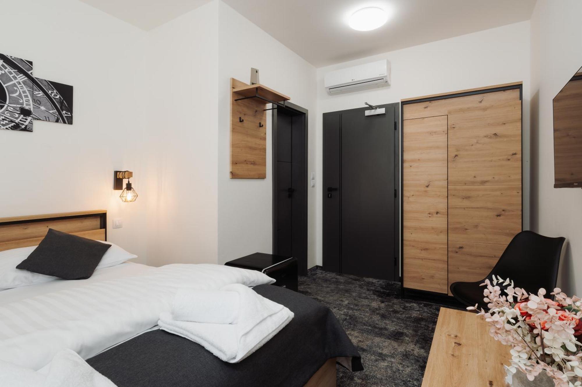 Prague Old Town Liliova Garden Hotel Екстериор снимка
